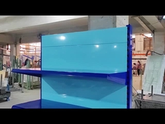 Quels sont les différents types d'étagères dans un supermarché?